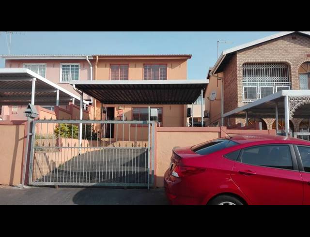 3 BEDROOM DUPLEX FOR SALE IN STANMORE